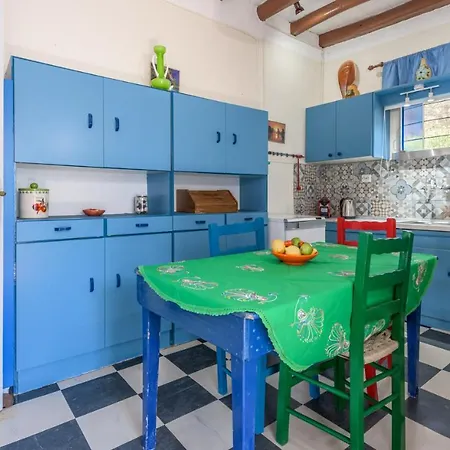 Tatil Evi Blue Traditional Boathouse In *