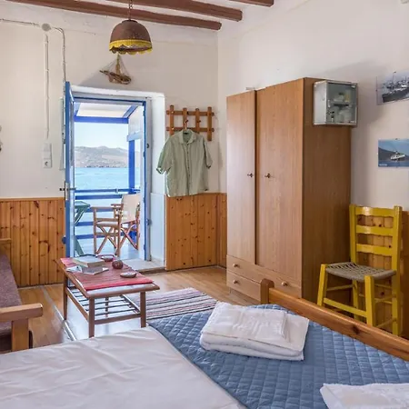 Tatil Evi Blue Traditional Boathouse In *